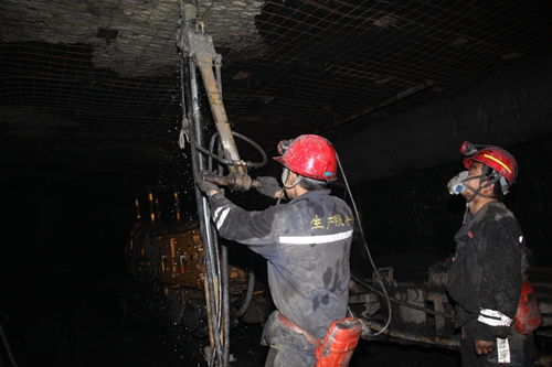 陜北礦業(yè)生產(chǎn)服務分公司打造技術創(chuàng)新 新名片